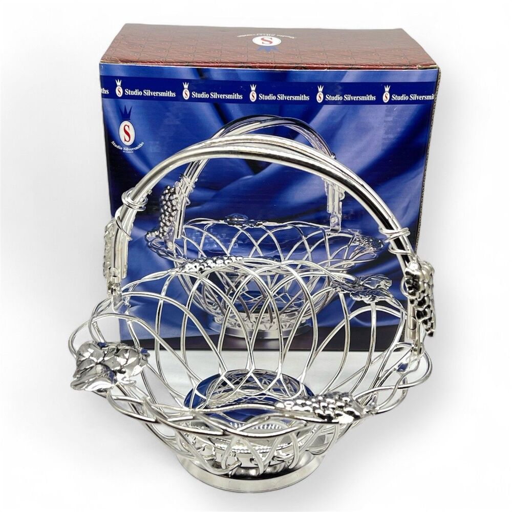 VTG Studio Silversmiths Silverplate Fruit Basket Bowl Wire Metal Round Grapevine